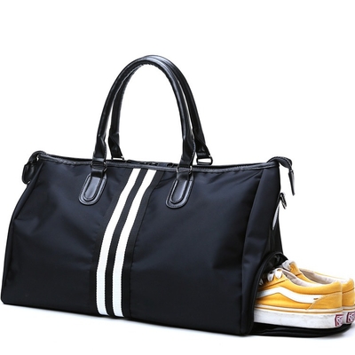 Сумка Duffle спортзала нейлона сумки Duffle спорт чернокожих человеков с отсеком ботинка
