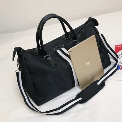 Сумка Duffle спортзала нейлона сумки Duffle спорт чернокожих человеков с отсеком ботинка